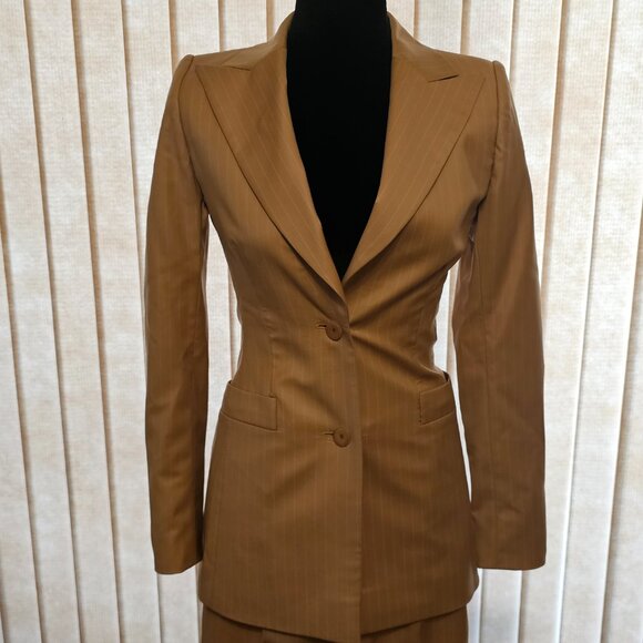 Escada Beige New Wool Pinstripe Pants Suit. Size 34 (small) - Picture 4 of 12